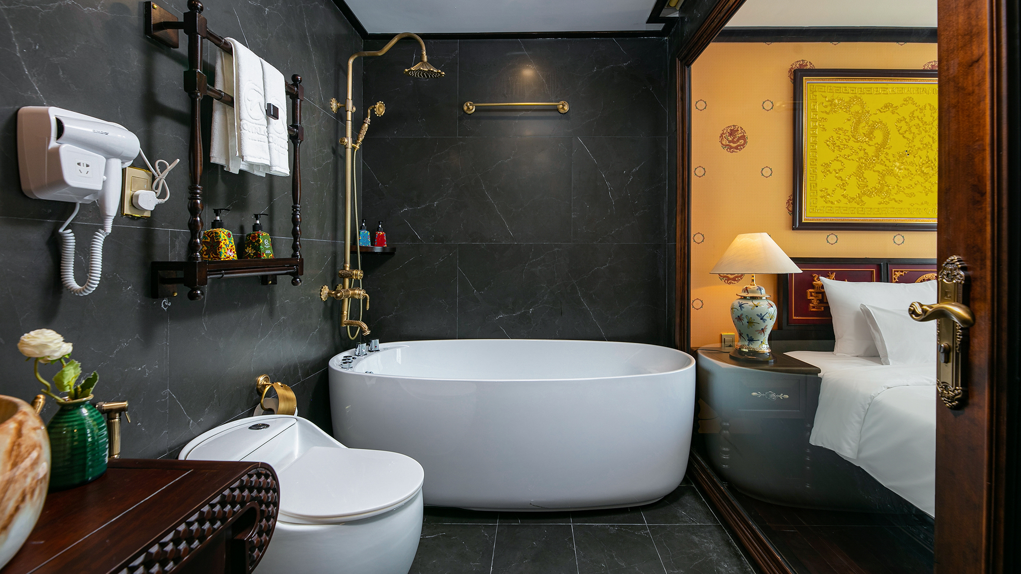 High End Jacuzzi Inside Glass Bathroom