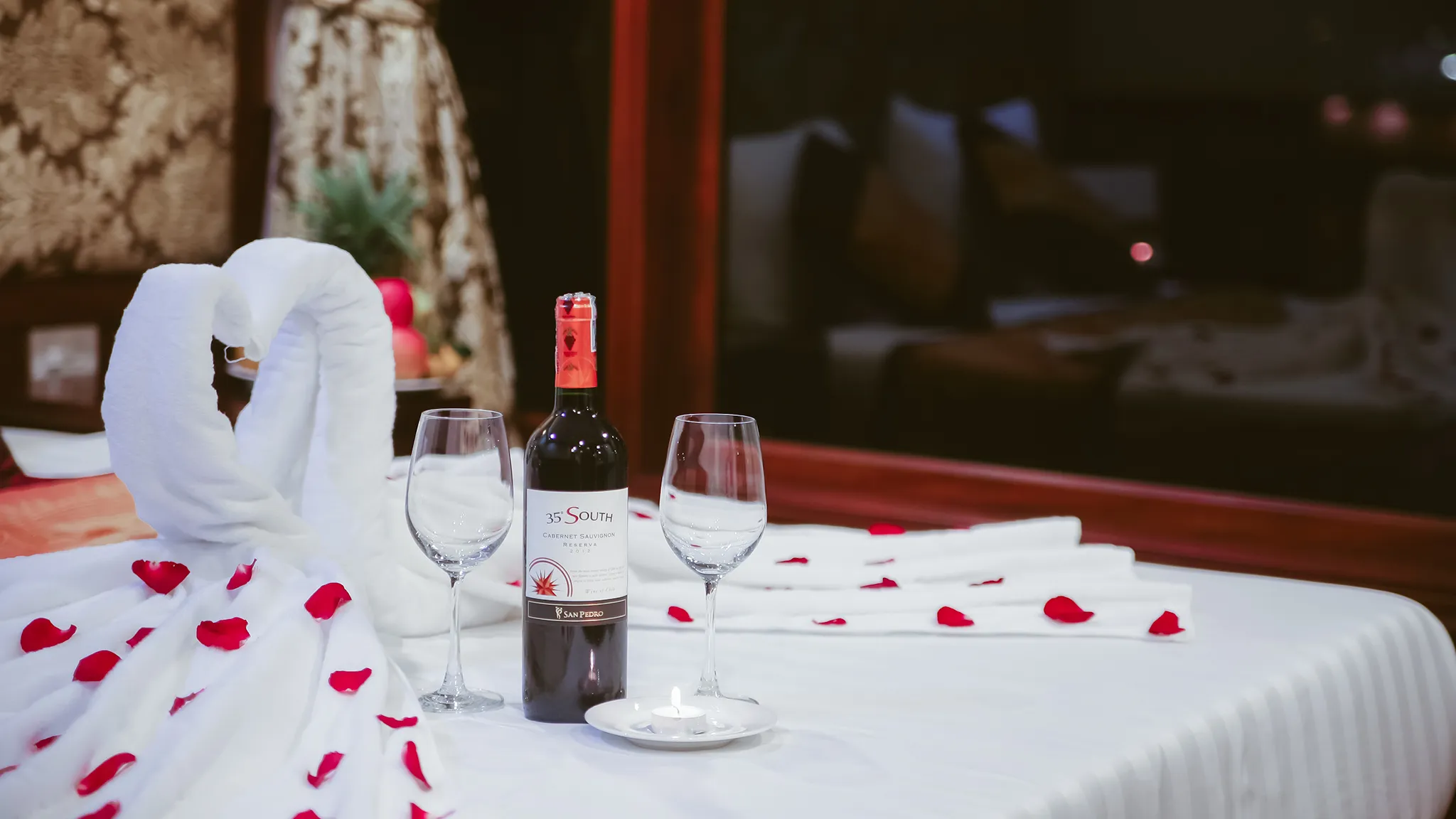 Honeymoon Setup on Budget Cruise