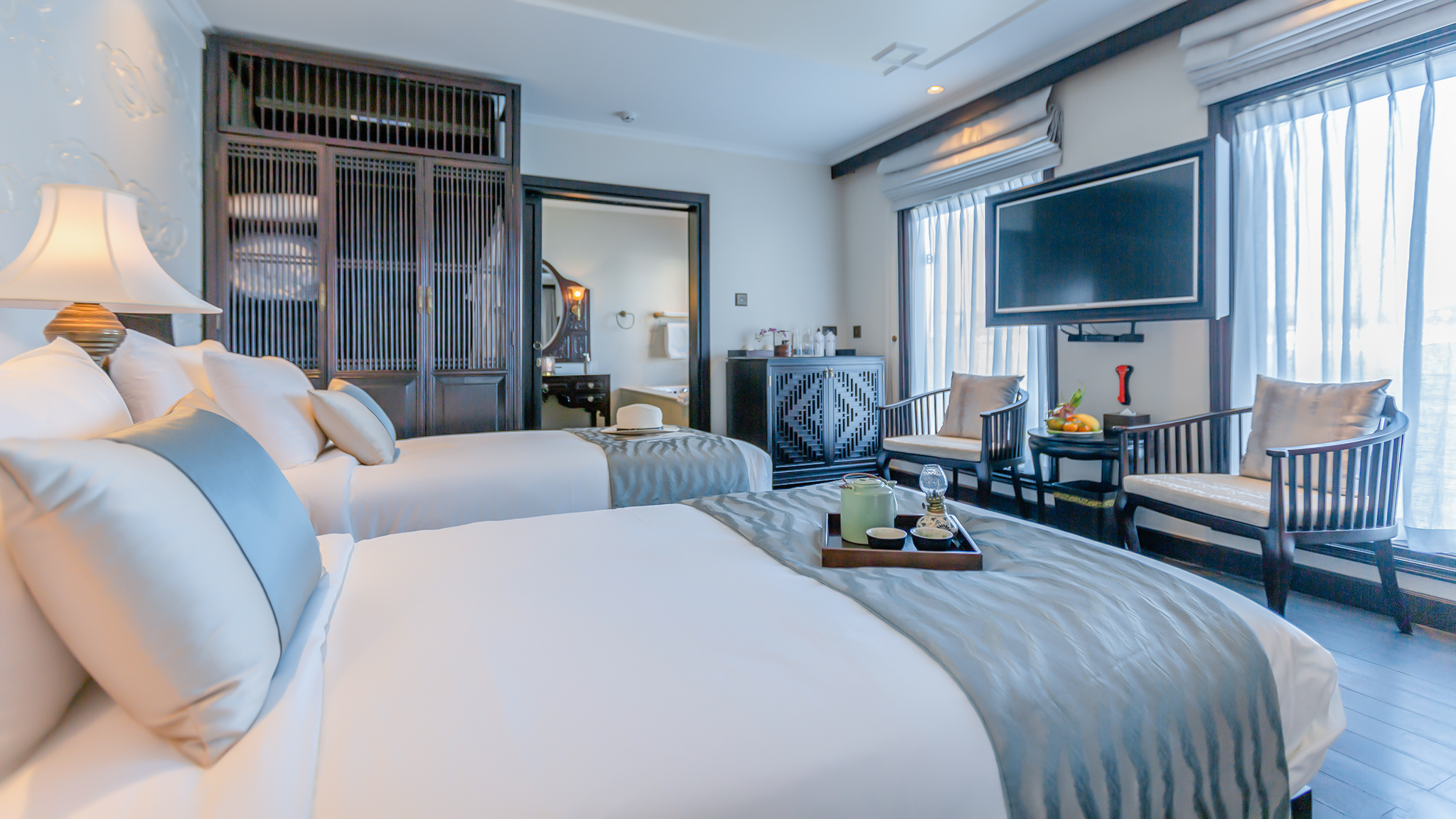 Full amenities in room