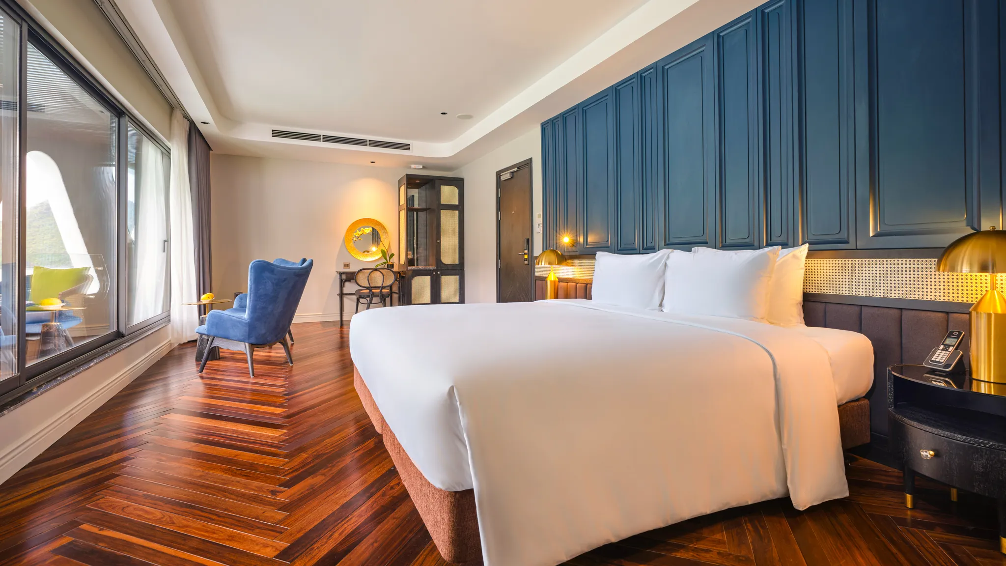 Nicely designed in luxury cabin
