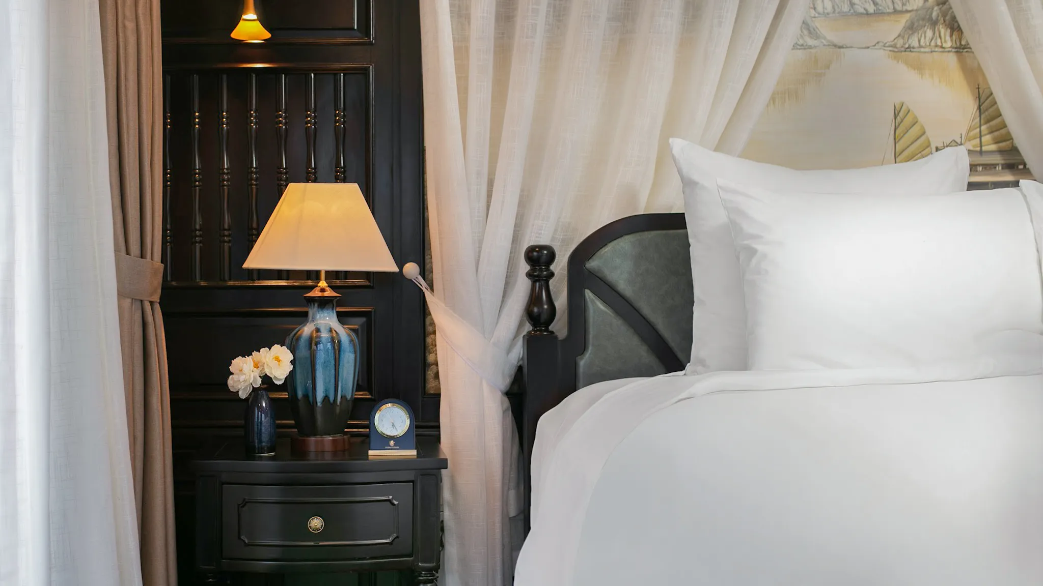 Luxurious Details In Room