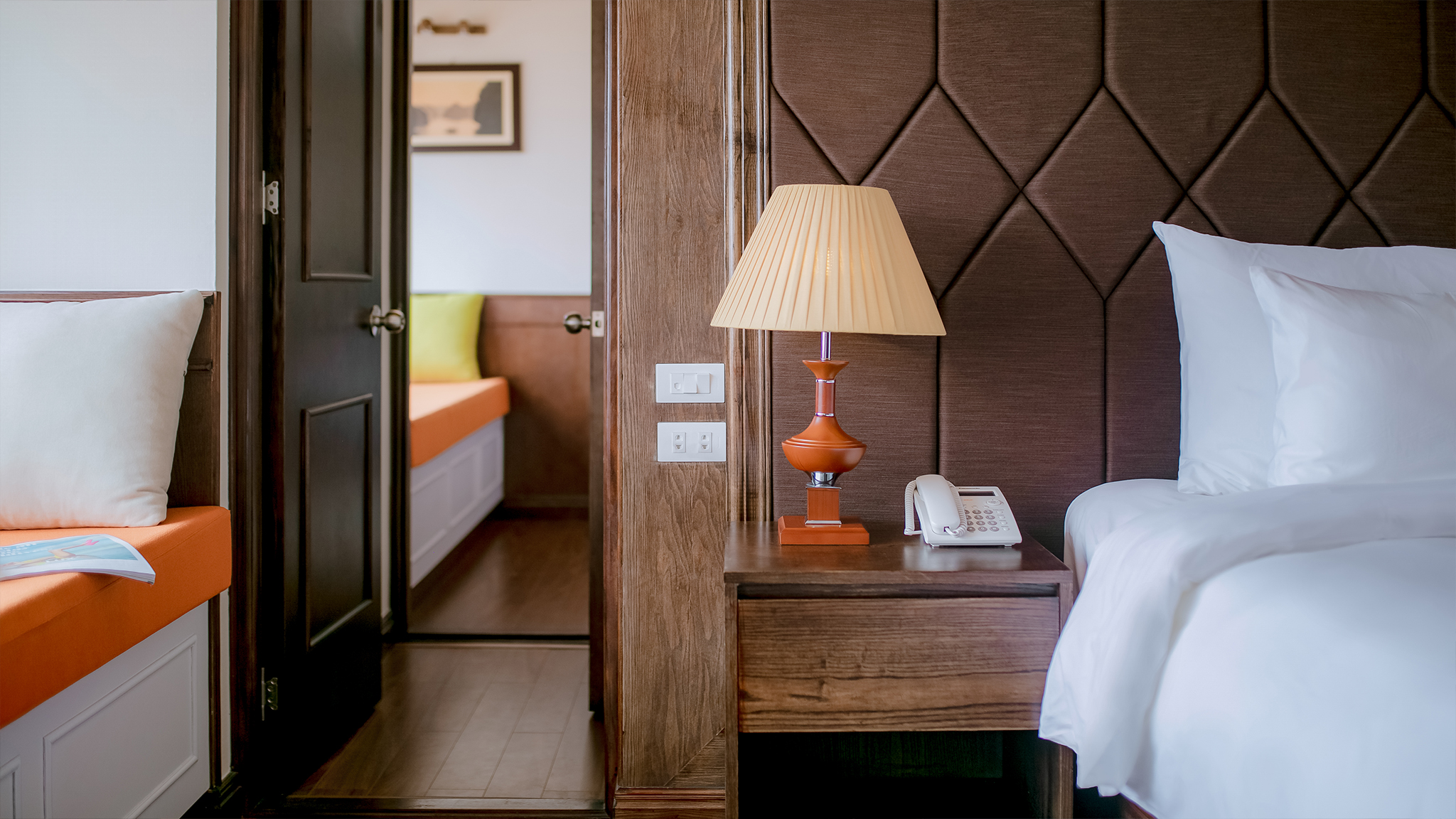 Connecting Door For Privacy