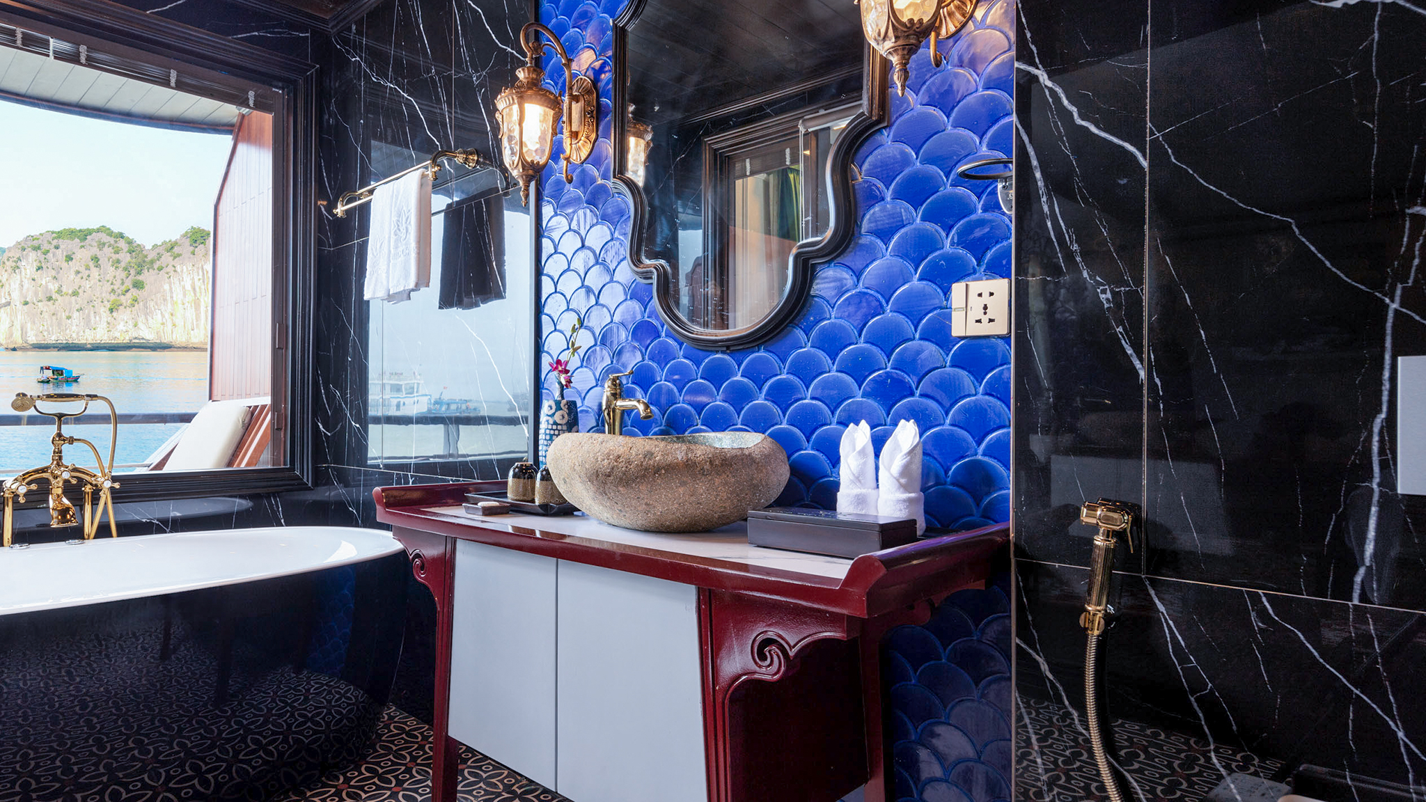 Fully bathroom amenities