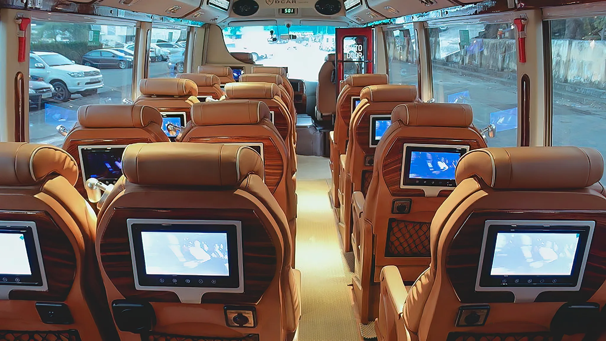 Oriental Budget Sails Limousine