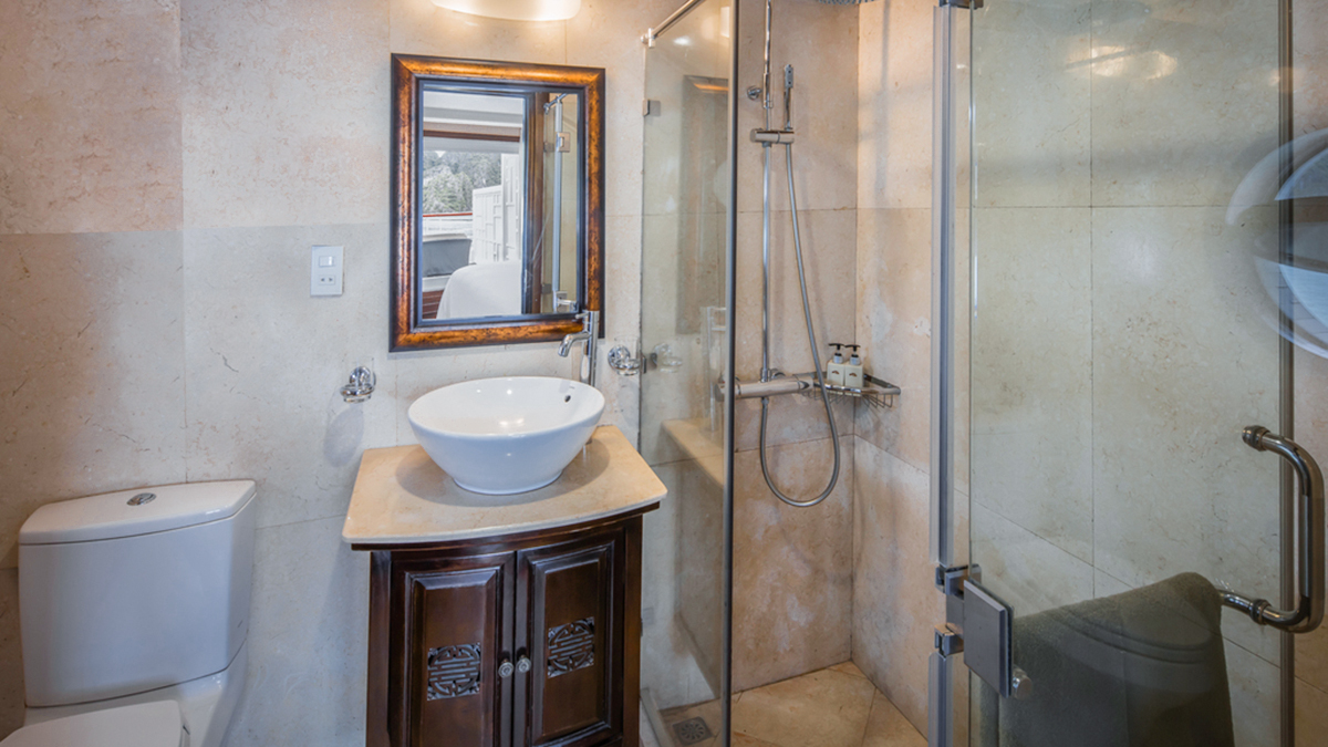 Paradise Sails Bathroom