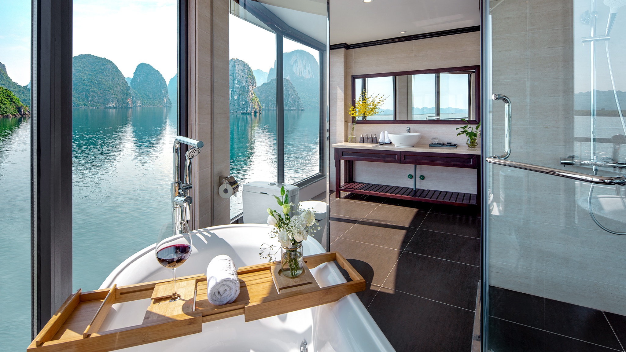 Pretty Bay-view From Bathtub