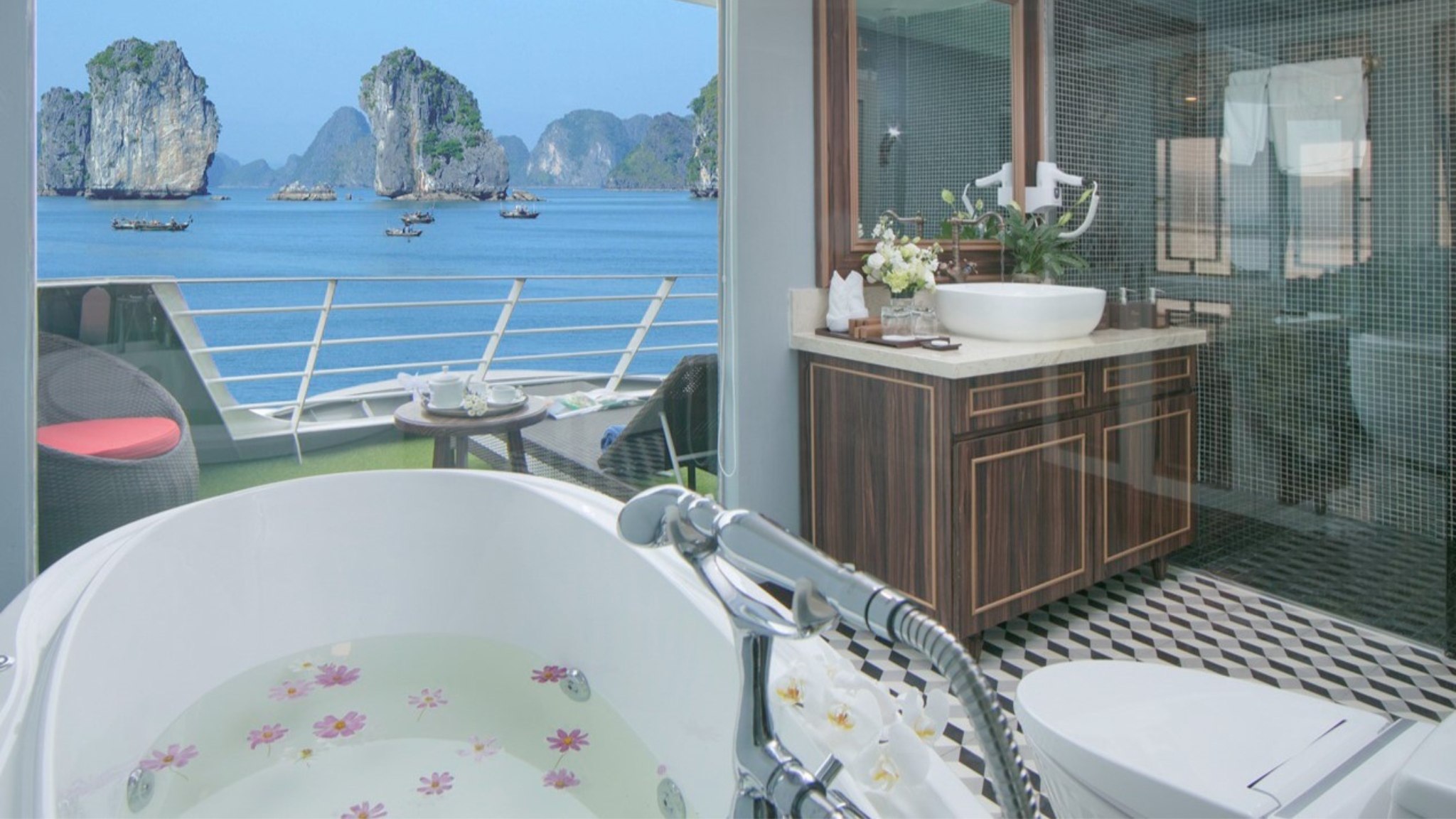 Charming islets on Lan Ha Bay