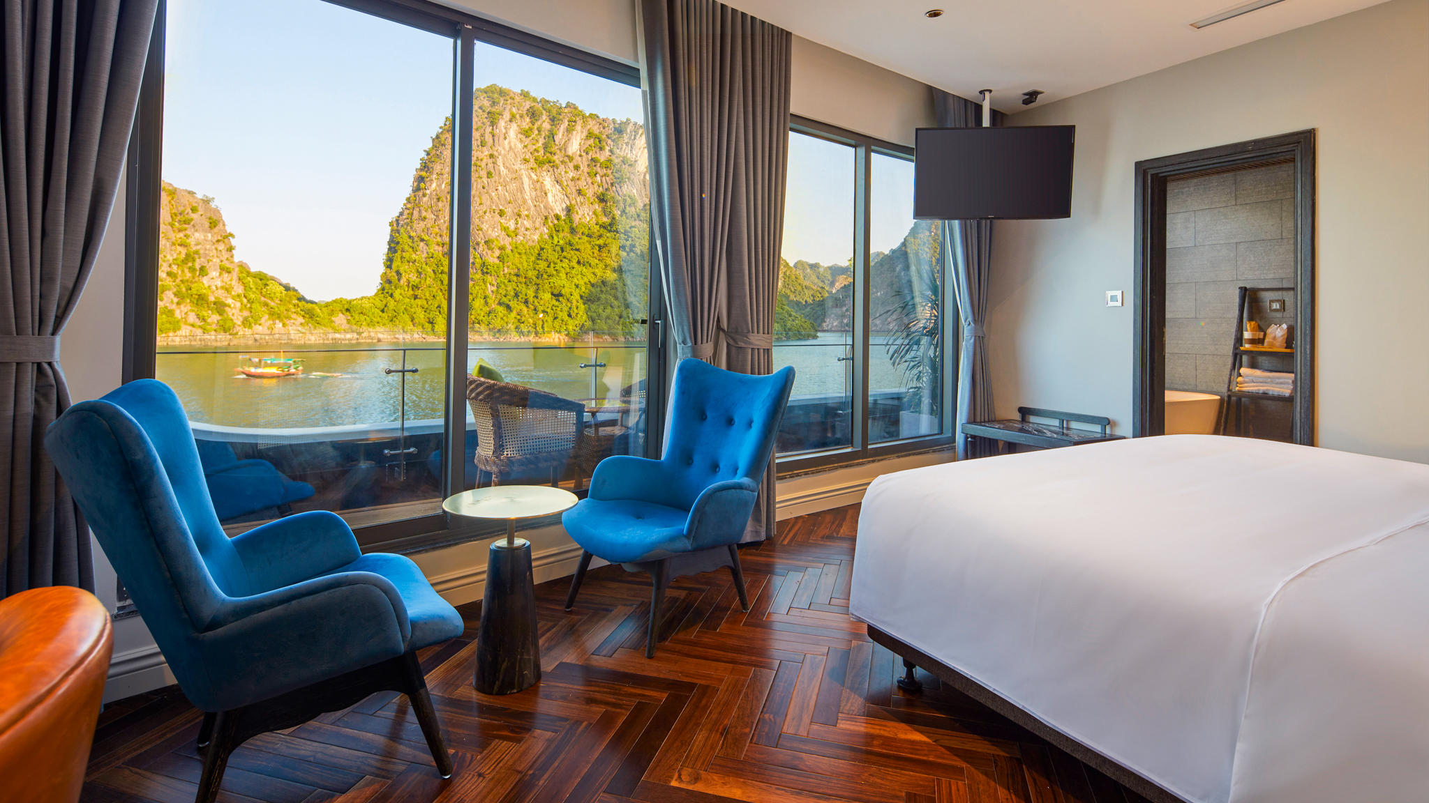 Senior Premium Suite