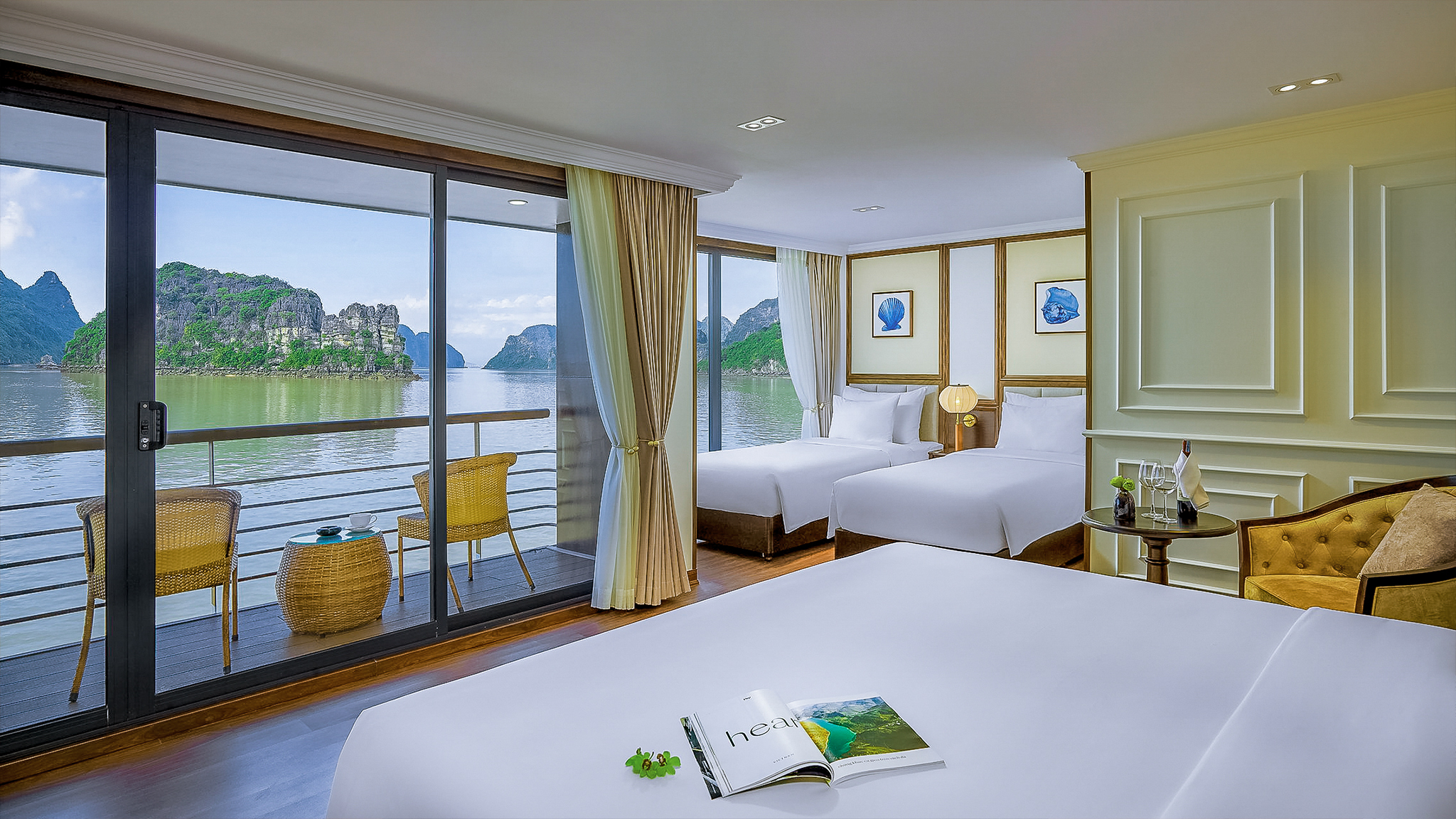 Glance lovely tiny islets on Lan Ha Bay