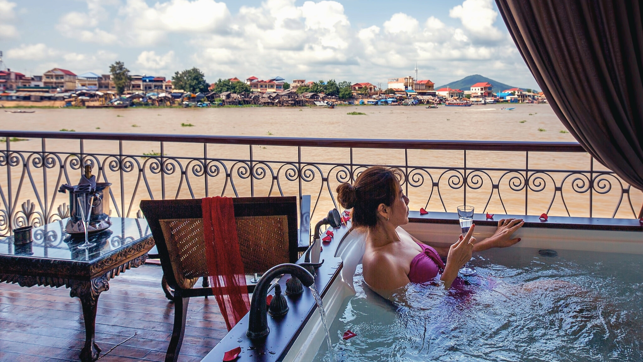 Soak Up Scenic River View From Private Jacuzzi