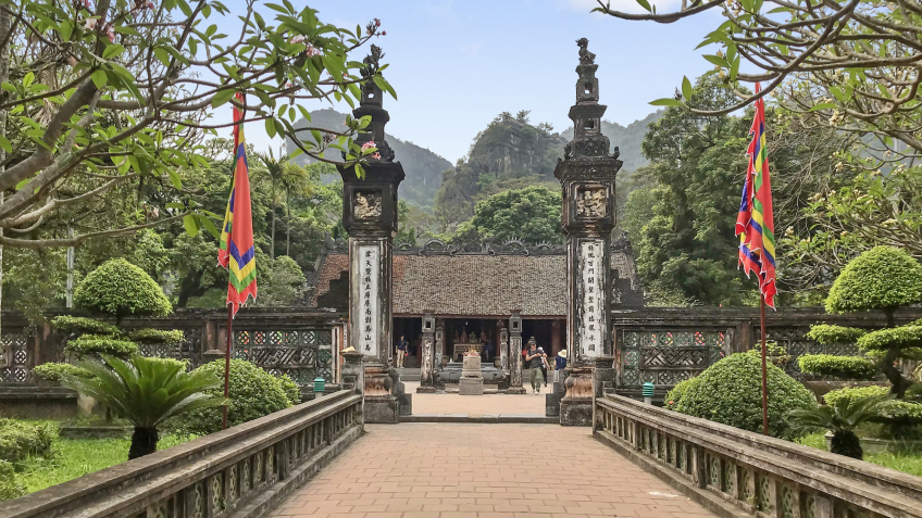 Hoa Lu Temple - Ninh Binh Pagoda