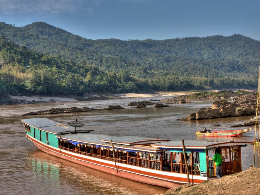 Boat trip from Huay Xai