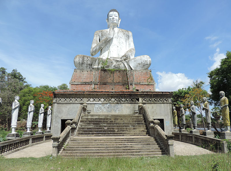 Giant Buddha Statue