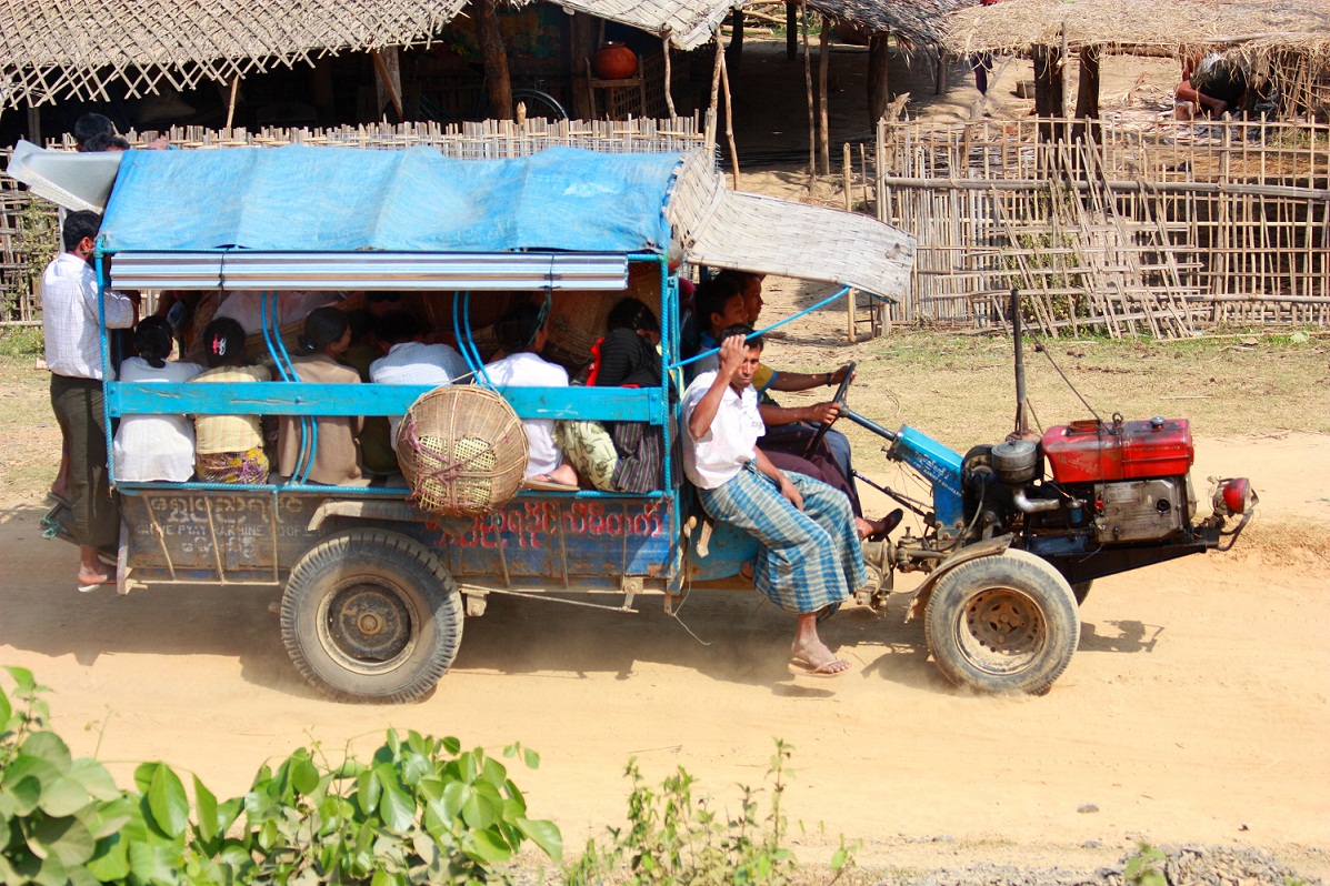 Local transportation in Mrauk U