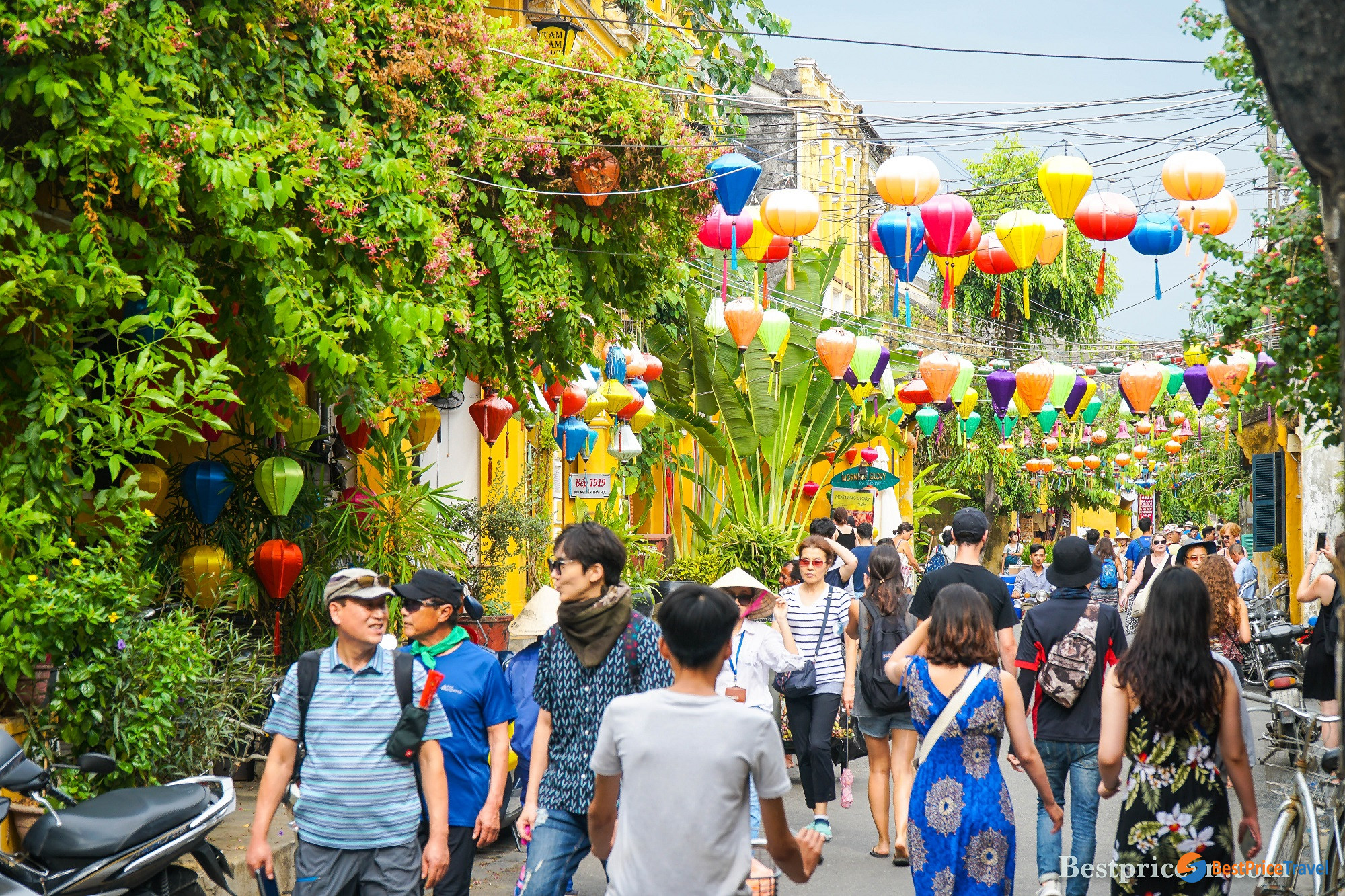 Walking in Hoi An Ancient Town