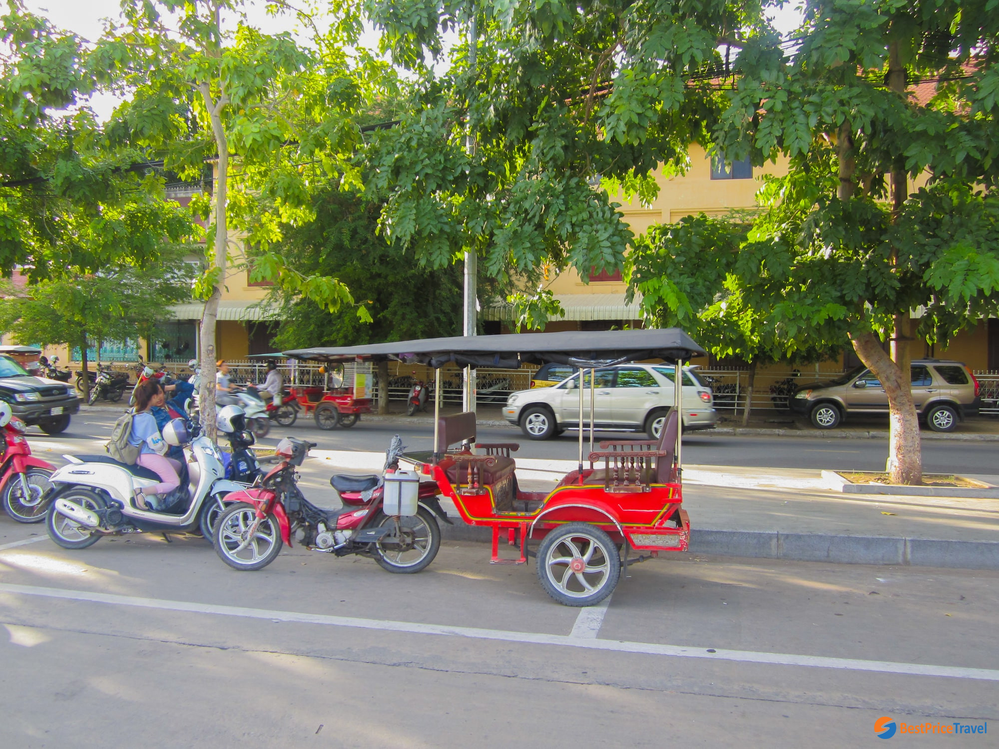 Tuk Tuk - Popular transport in Phnom Penh