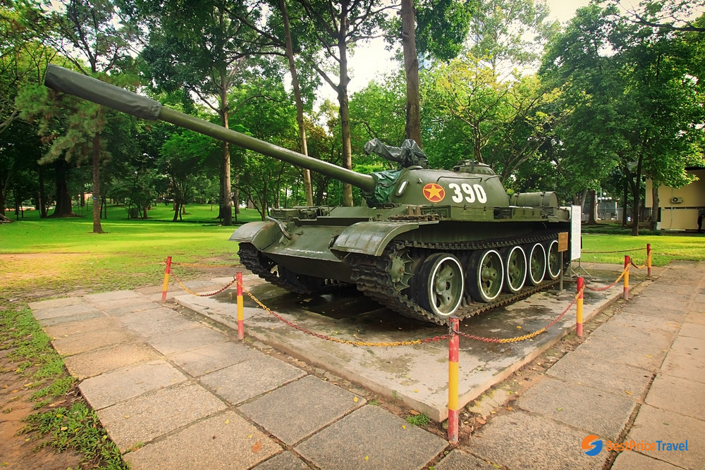 Surround Reunification Palace