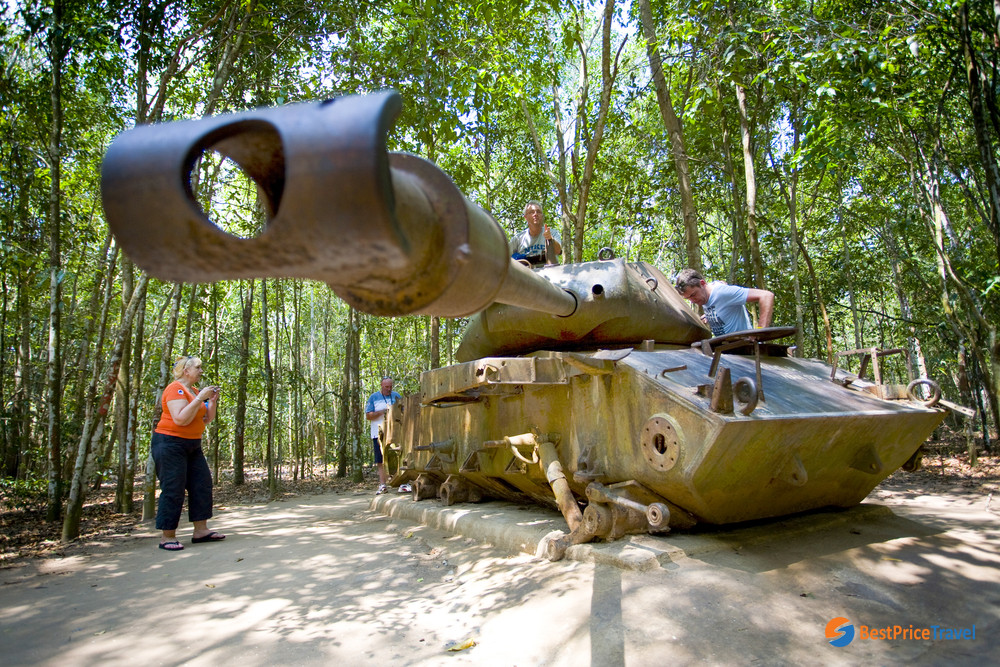 Visit Cu Chi Tunnel