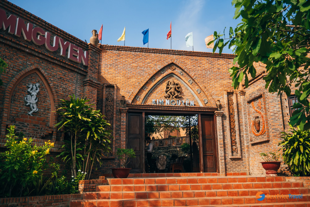 Po Shanu Cham Tower Gate