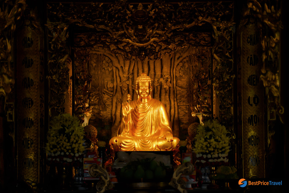 Buddha statue in Ho Quoc Pagoda