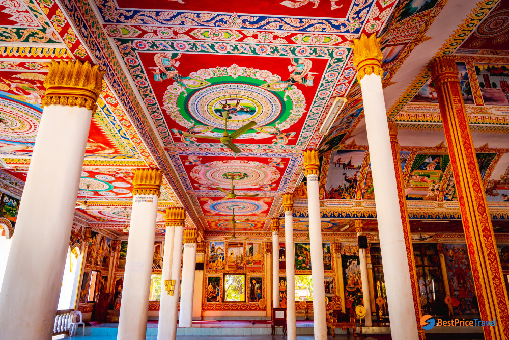 The vibrant decoration in the&nbsp;interior&nbsp;