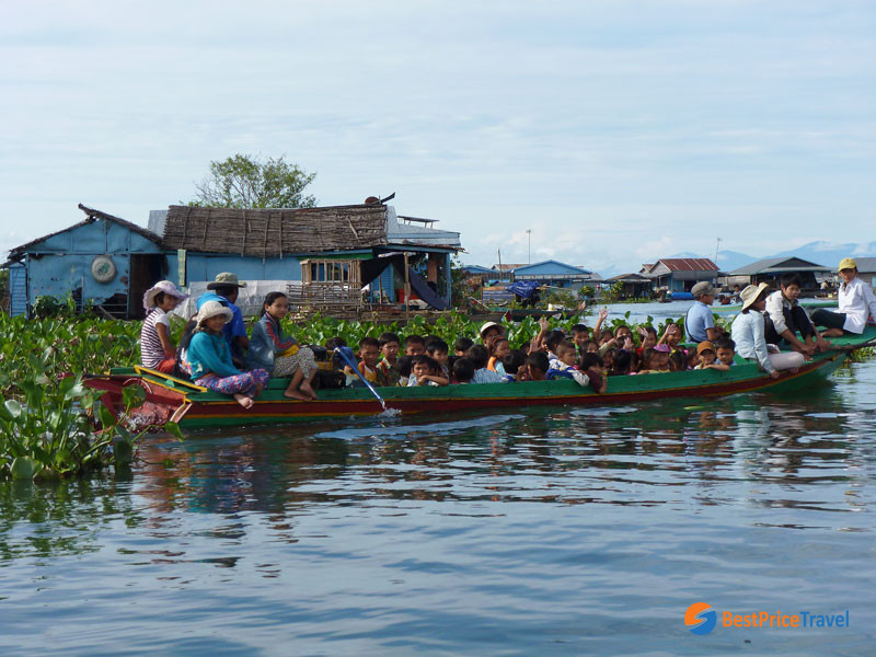 Chnok Tru floating village
