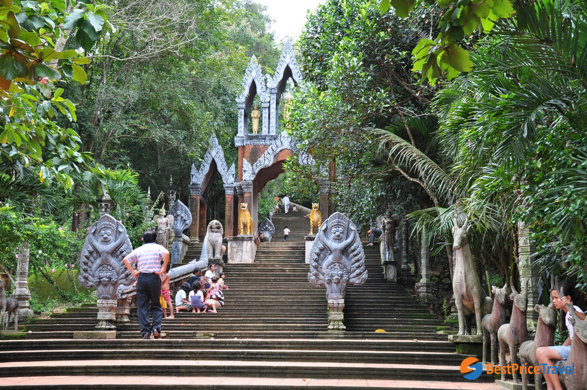Entrance Gate of Phnom Kulen