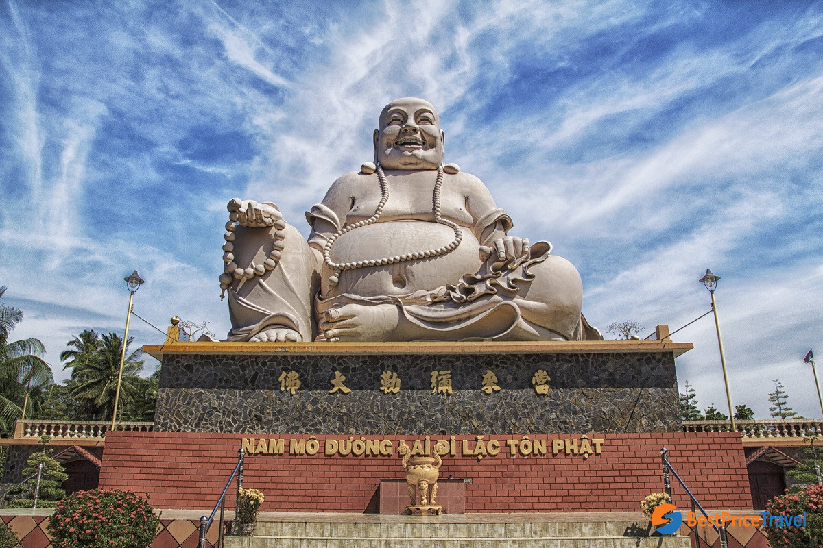 Giant Buddha Statue