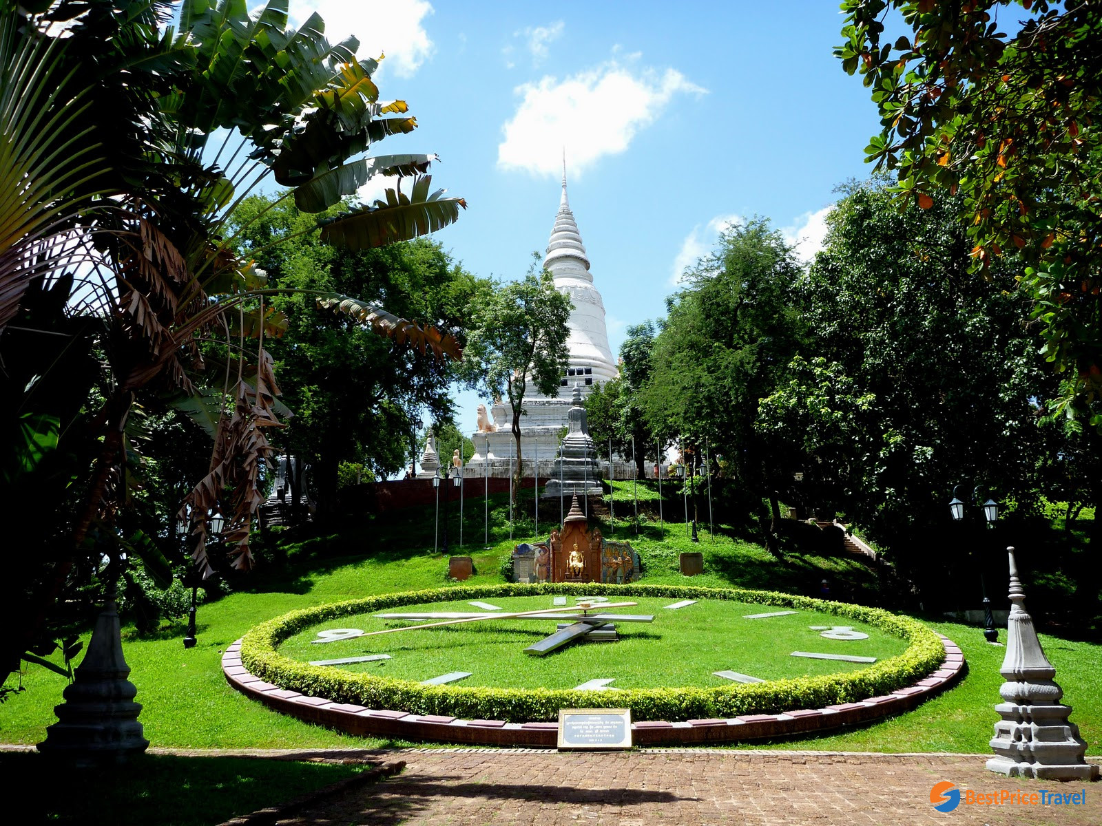 Wat Phnom complex