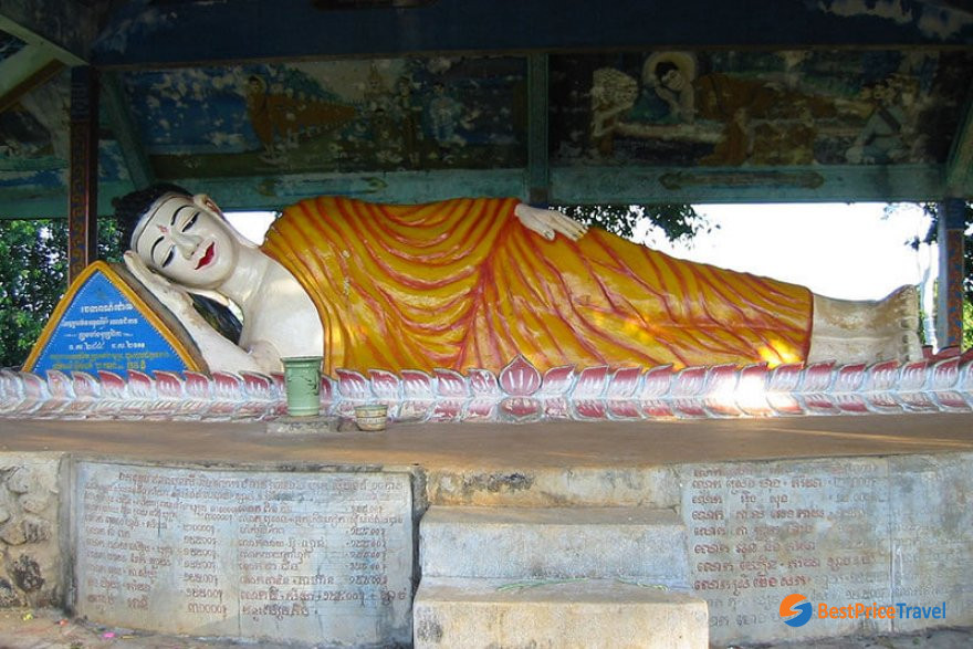 Reclining Buddha at Eisey Patamak Mountain