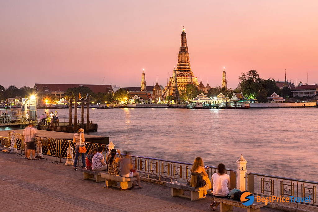 Wat Arun Ratchavararam Sun Set