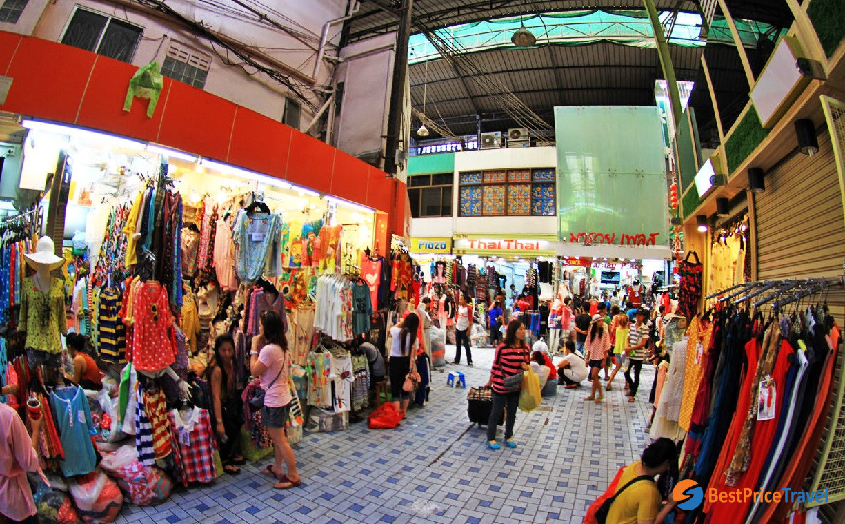 Pratunam Market 