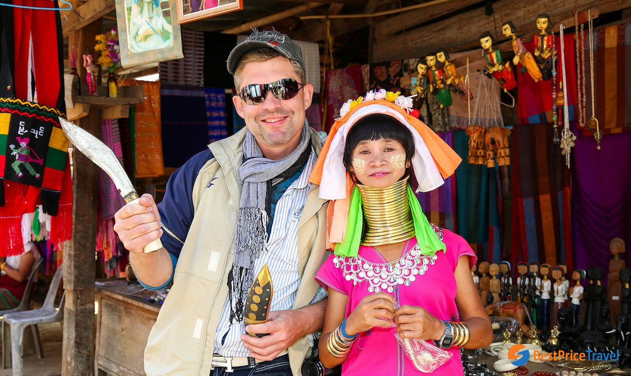 Take photo with Karen Hill Tribe women