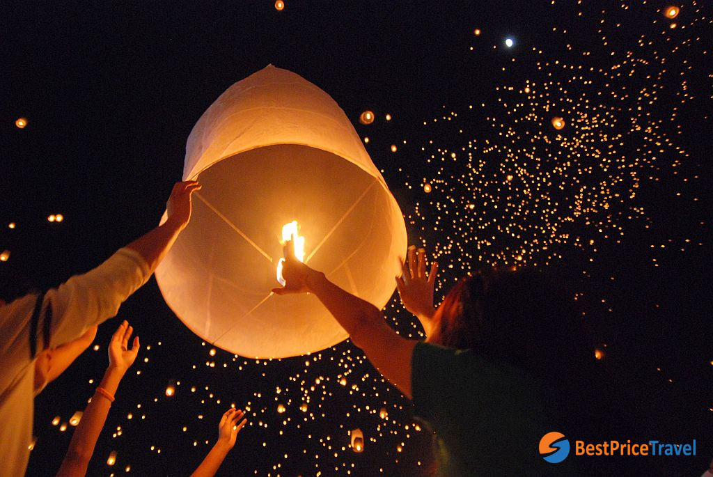 Lantern Festival in Chiang Rai