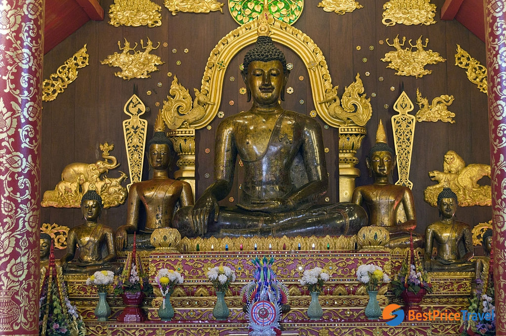 Buddhist statues at Wat Phra Kaew