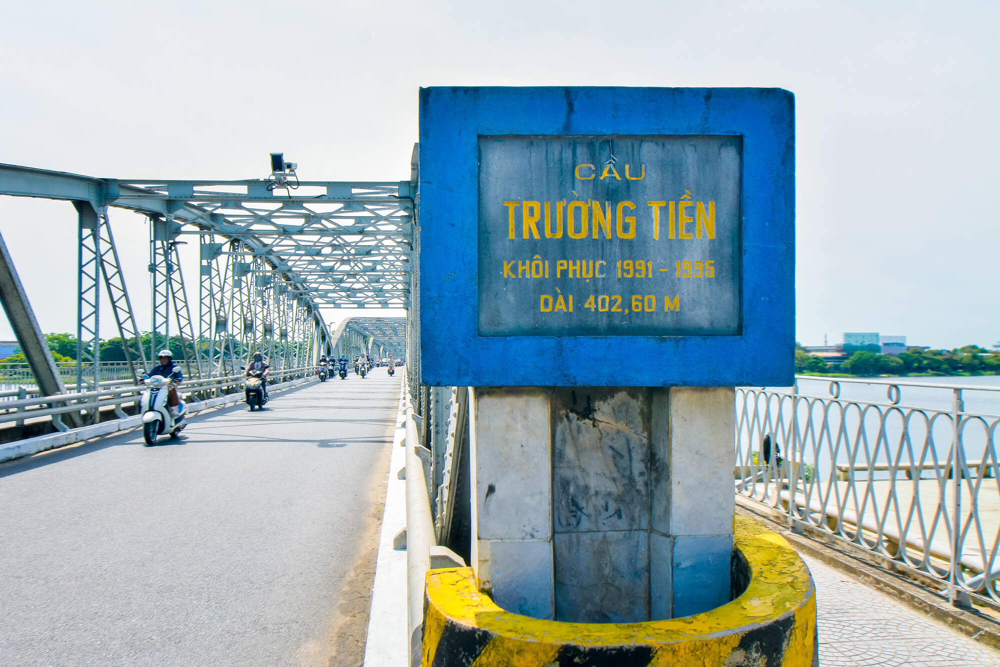 Truong Tien Bridge
