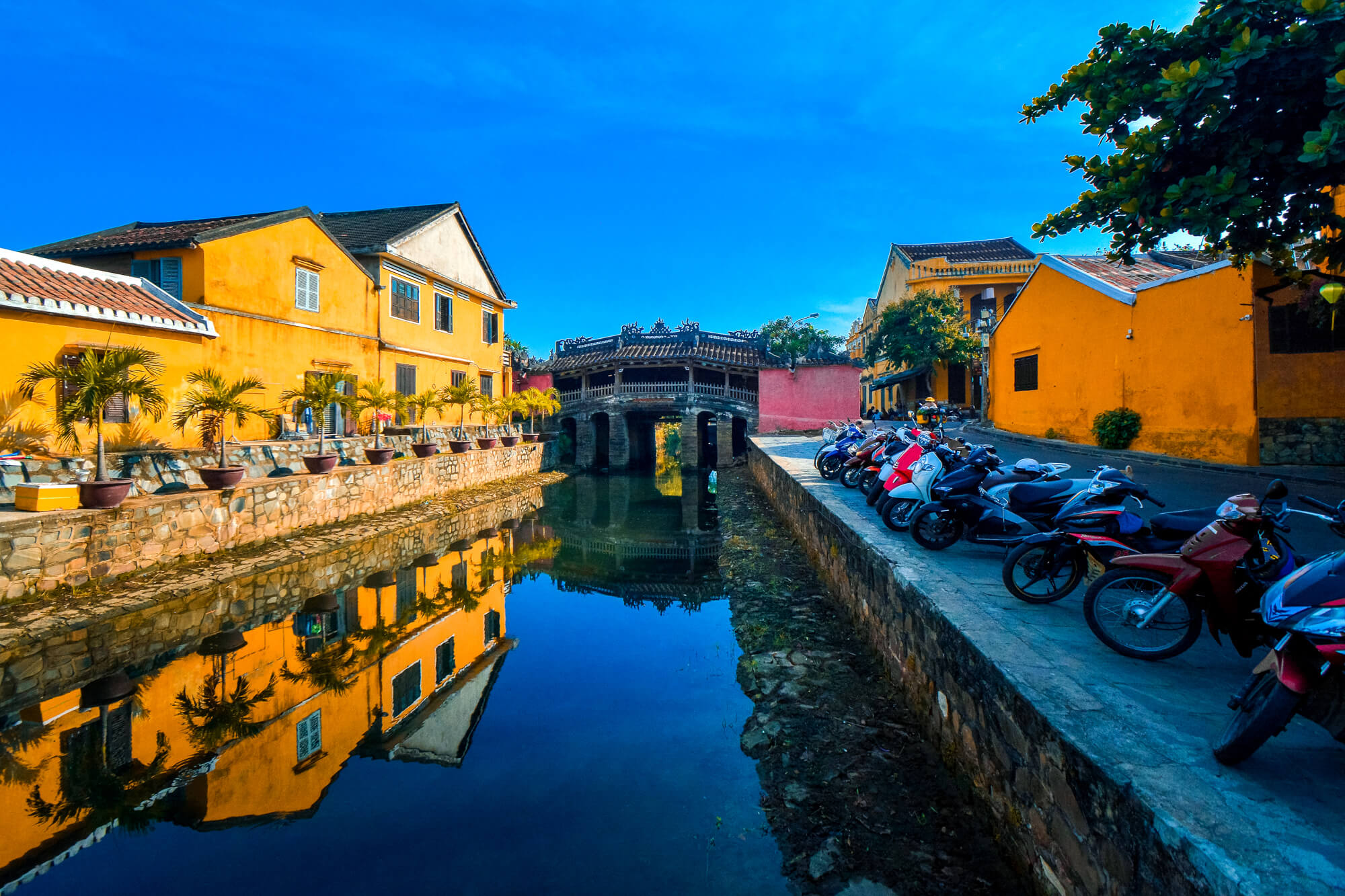 Japanese Cover Bridge Hoi An