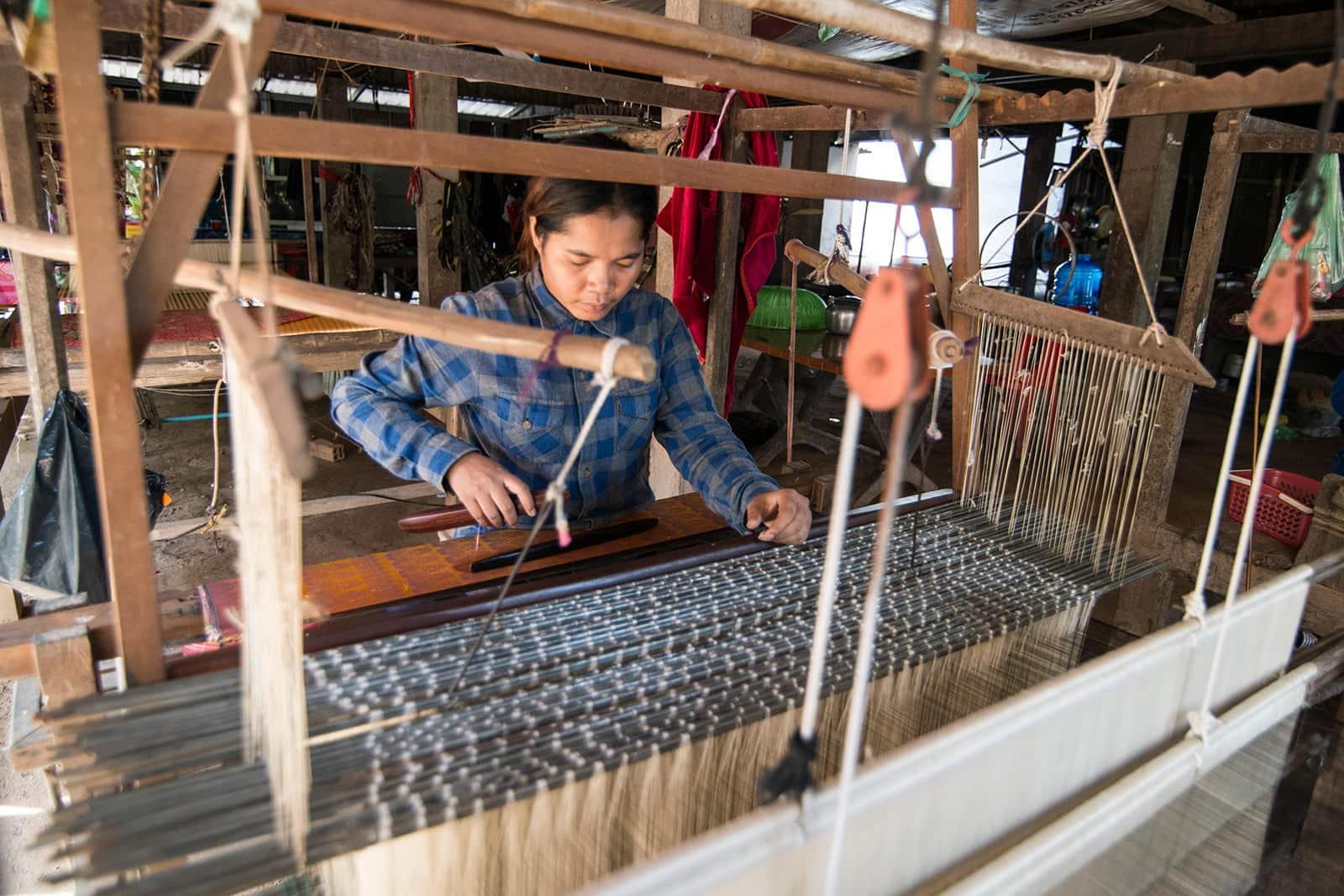 Koh Dach silk weaving cambodia