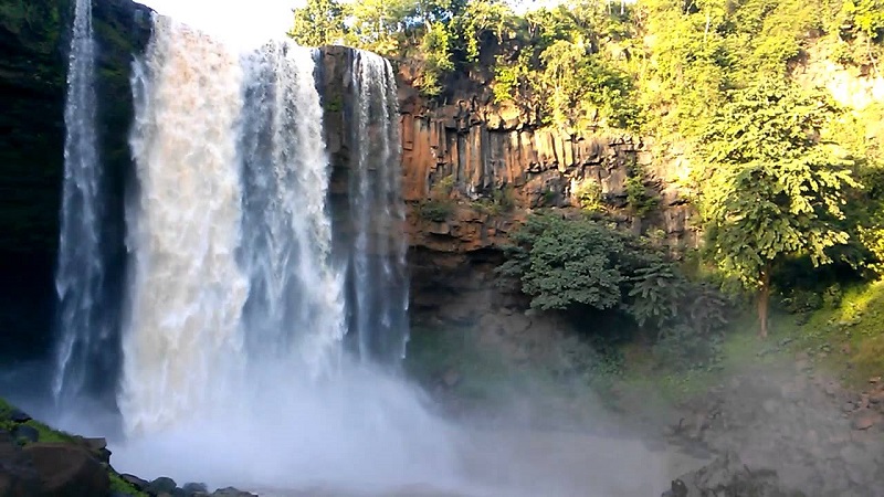 Phu CUong waterfall