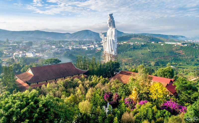 Huge Buddha Statue In Linh An Pagoda