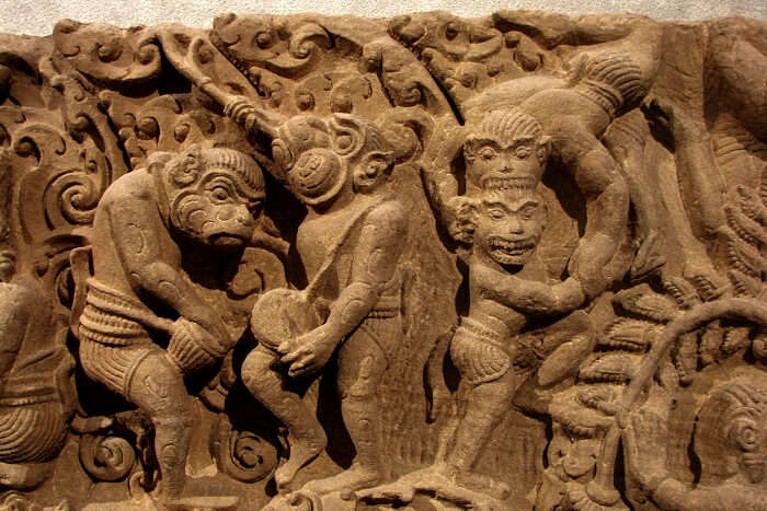 Battambang Statuary 2