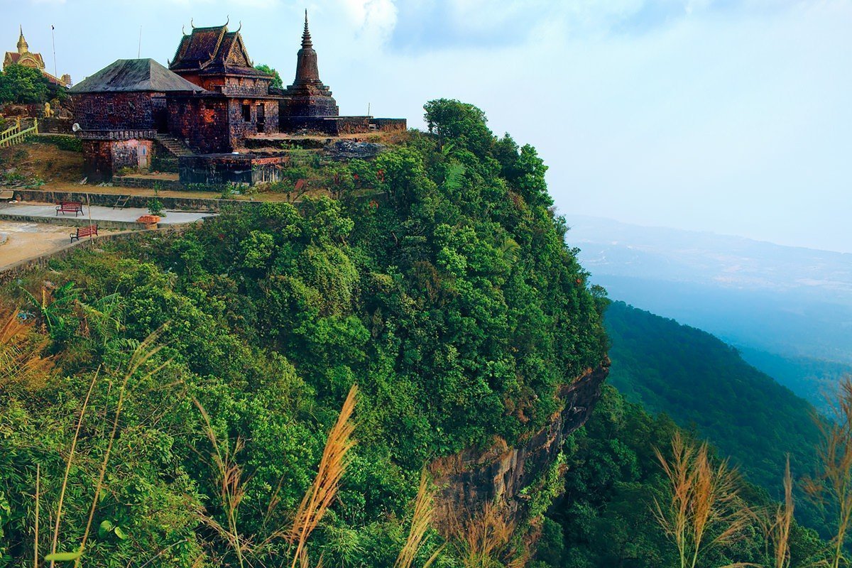 Stunning View Over Wat Sampov Pram