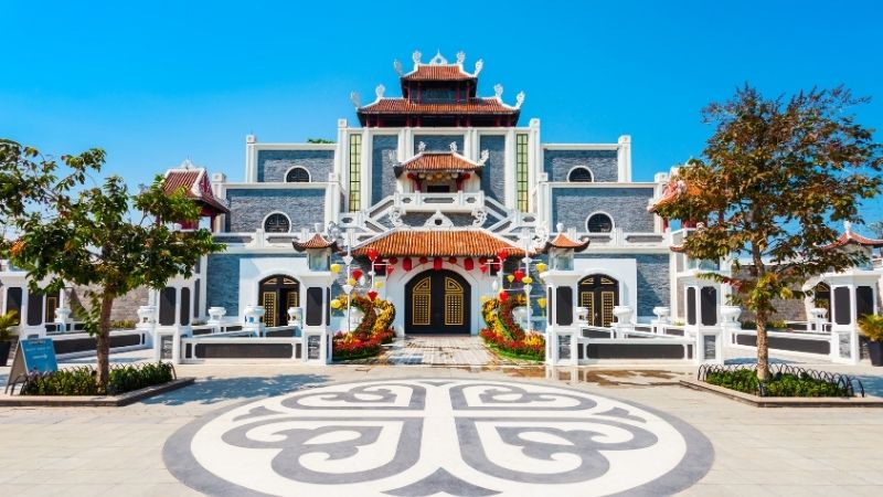 Dragon Park Halong Bay