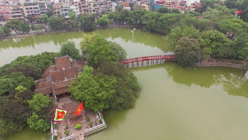 Ngoc Son Temple in Hoan Kiem Lake