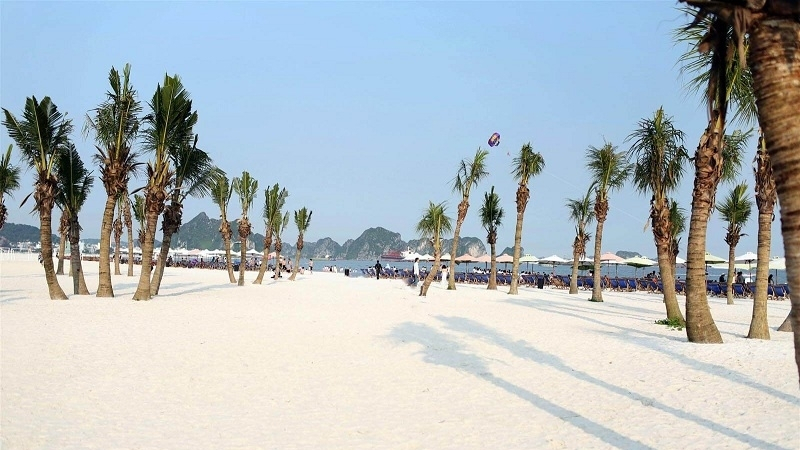 Bai Chay Beach