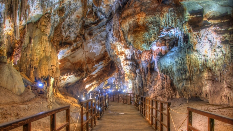 Paradise Cave