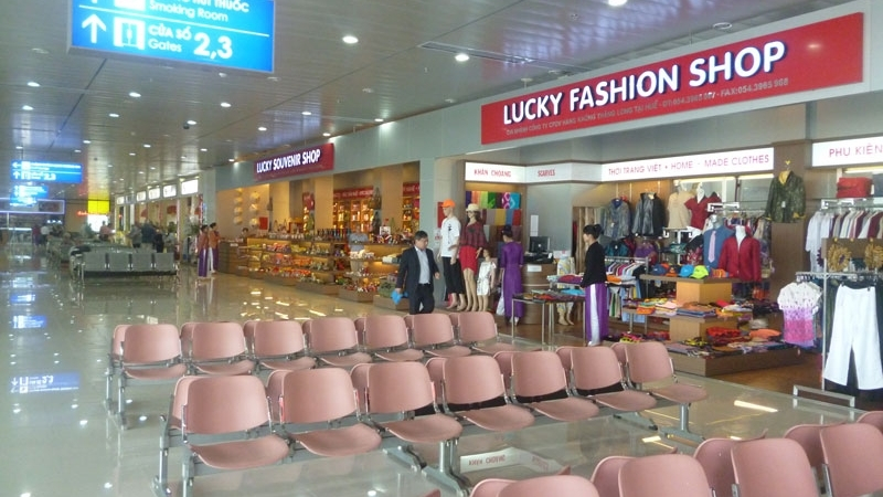 Hue Airport shopping