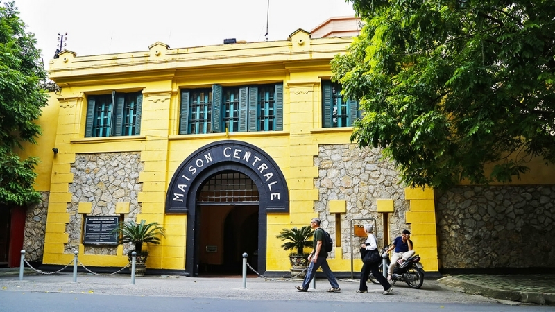 Hoa Lo Prison