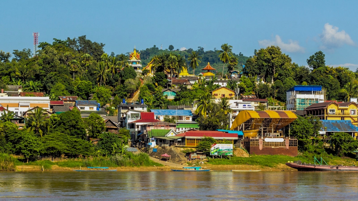 Huay Xai Has Mountain Villages And Homestays