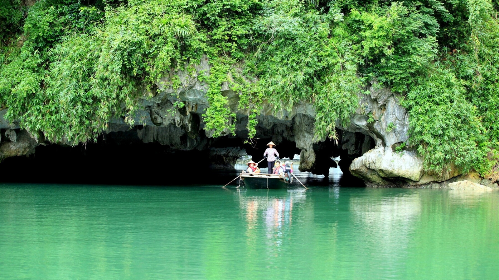 The natural Beauty of the cave